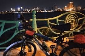 Cycle Around West Lake Hanoi Half Day